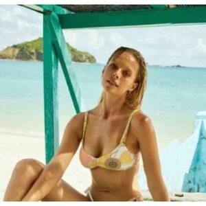 NWT WET Haven Retro Floral Bikini Top 70s‎ Colorful Beach Summer Tie Back Meduim